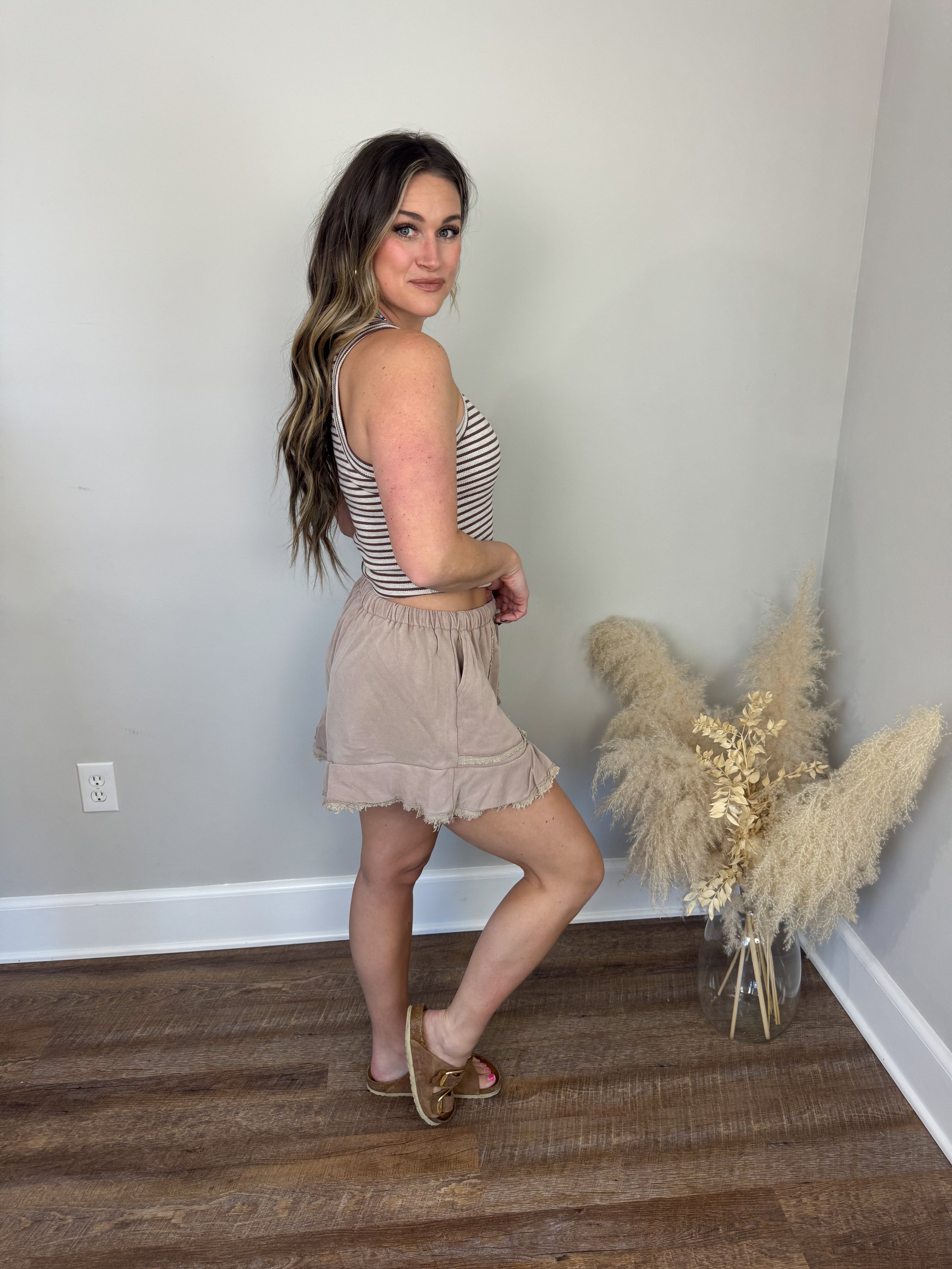 Auburn Ruffled Shorts | Mocha