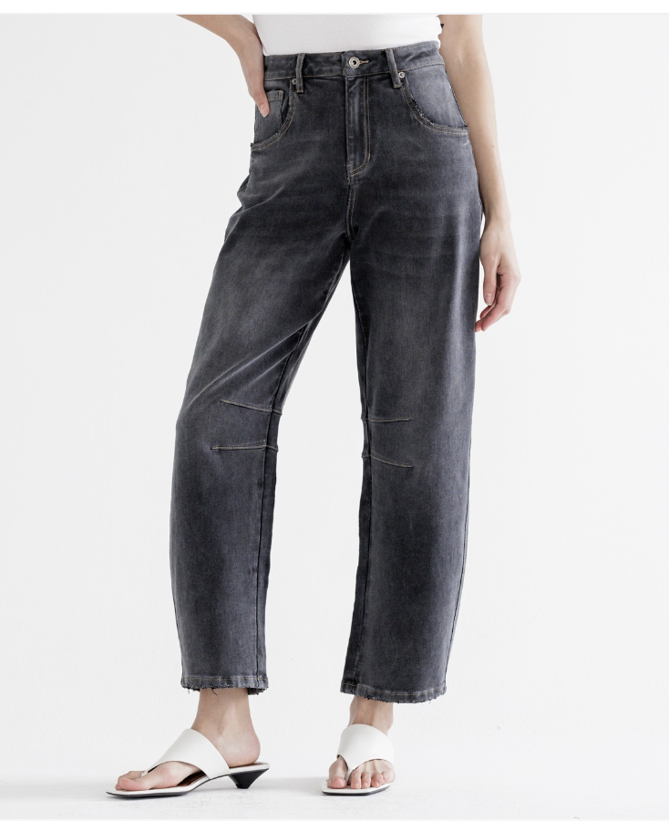 Mica Barrel Jeans