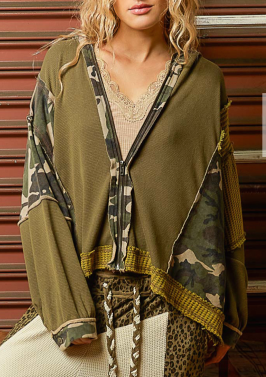 Oasis Contrast Hoodie | Camo