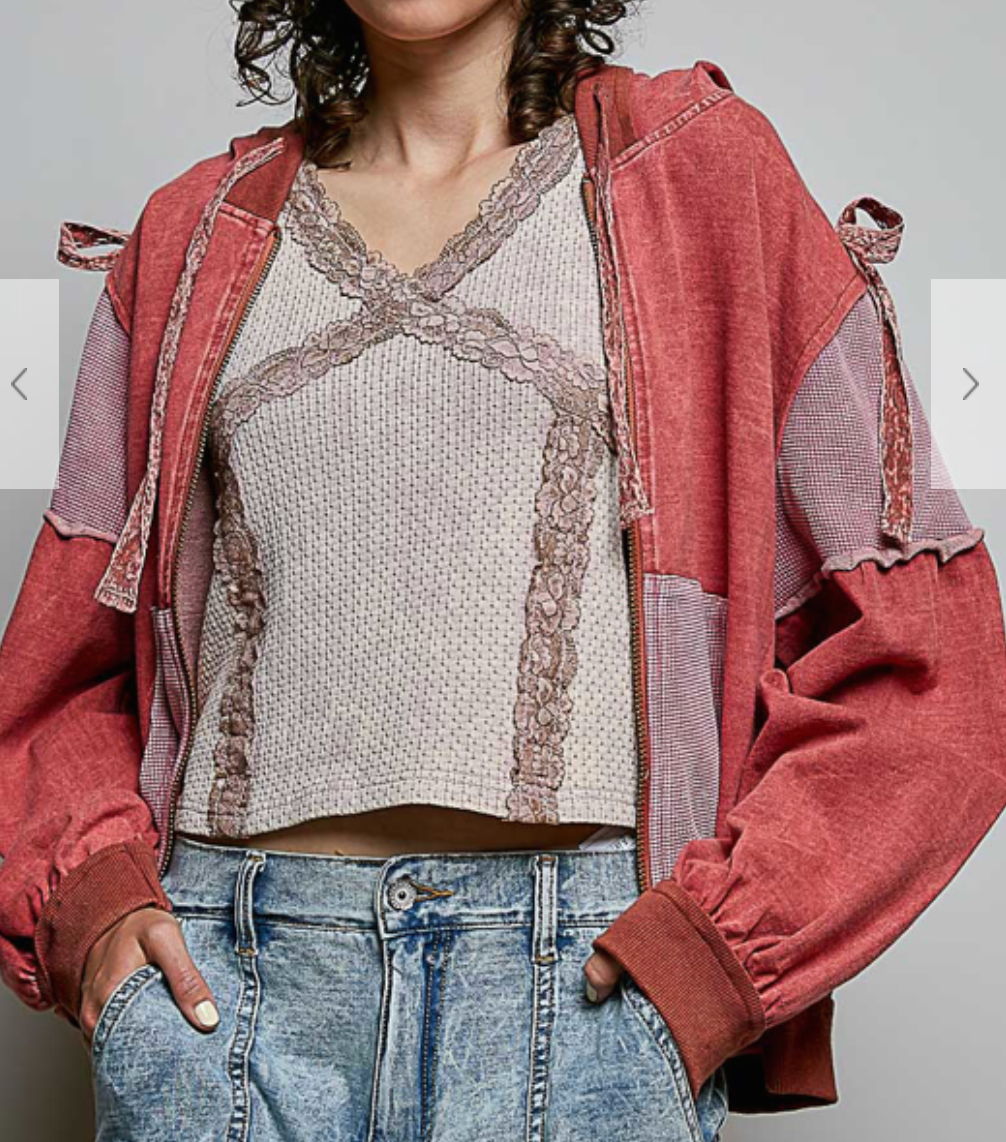 Mountain Air Hoodie | Scarlet Red