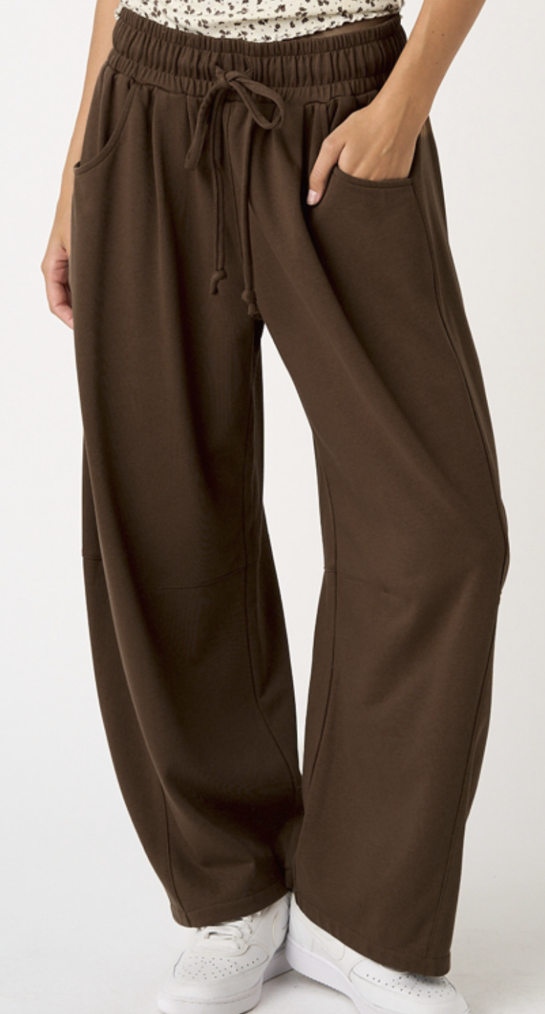 Noah Barrel Sweatpants | Brown