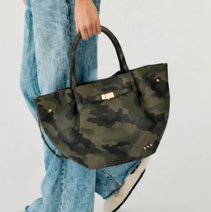 Teagan Tote Bag | Camo