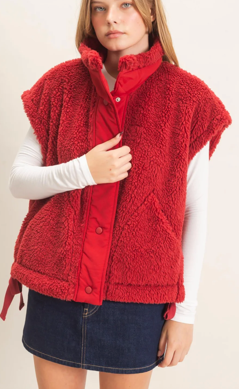 Coming Back Sherpa Vest | Red