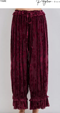 Mistletoe Kiss Velvet Pants | Burgundy