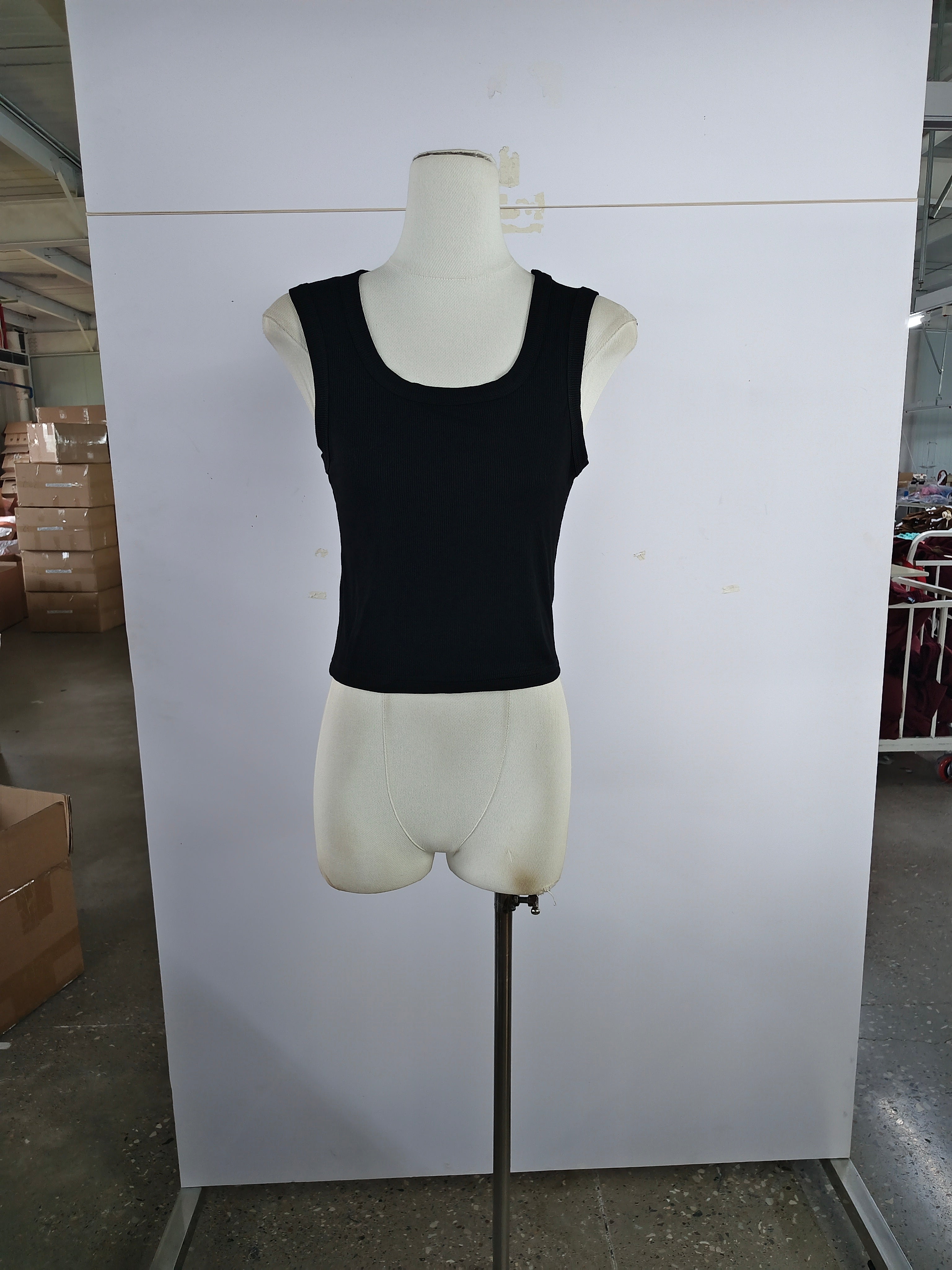 Clark Crop Tank Top | Black